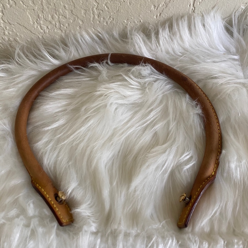Authentic Louis Vuitton looping p.m. strap - Picture 2 of 4
